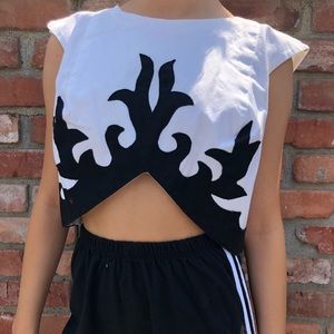 60’s vintage black and white crop top